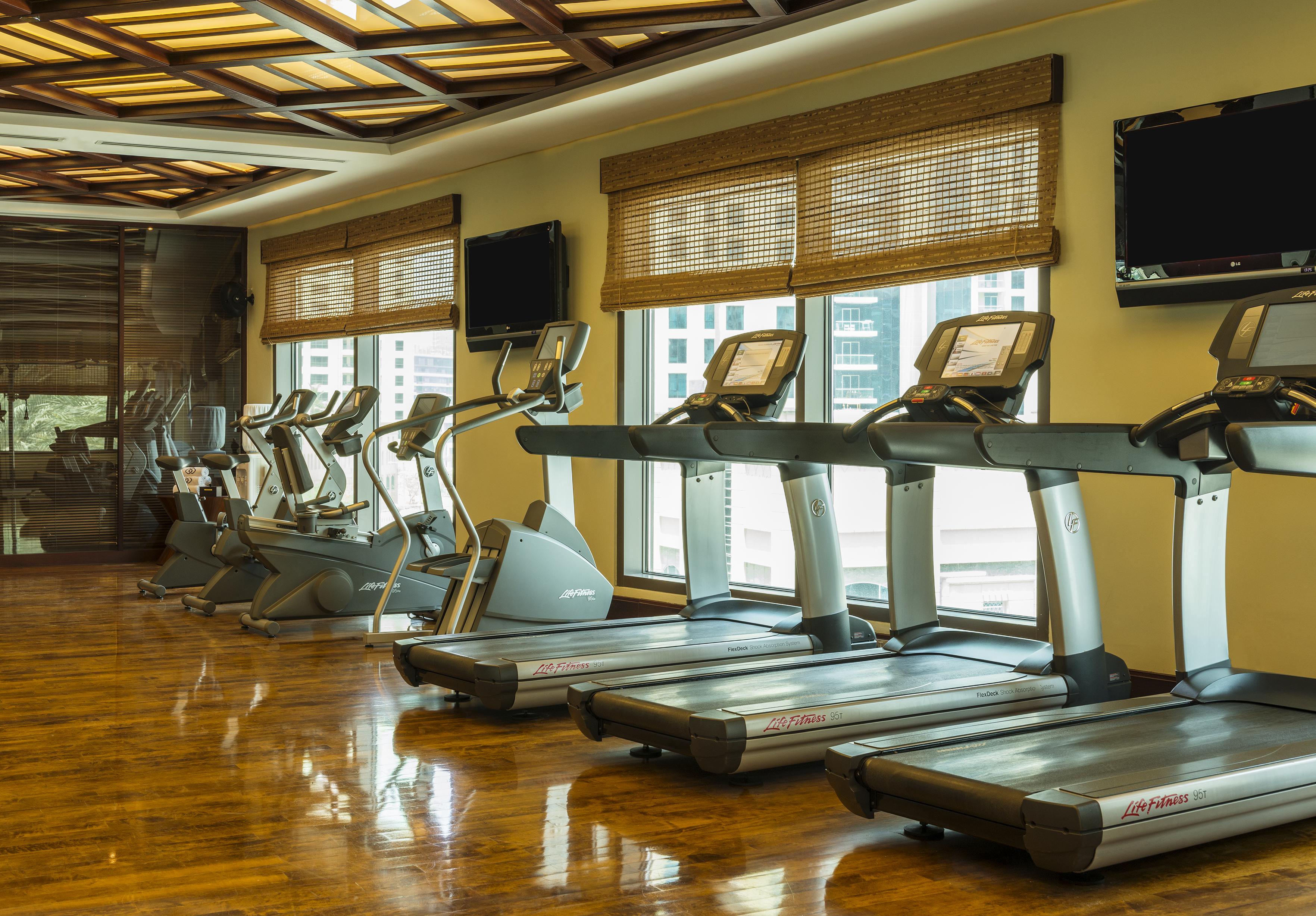 โซฟิเทล ดูไบ จูเมราห์บีช Hotel ภายนอก รูปภาพ Fitness room